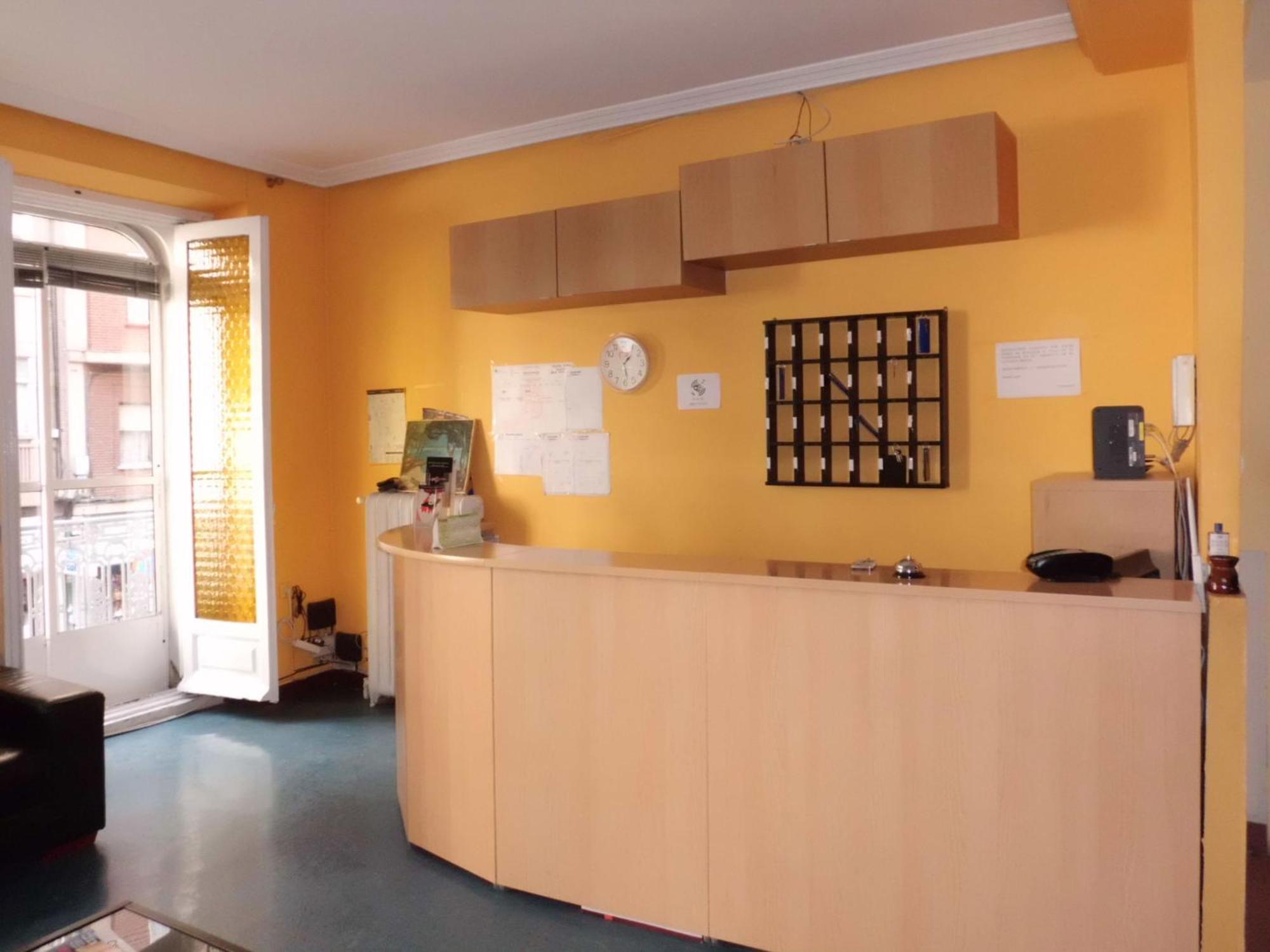 Hostal Lima Вальядолид Экстерьер фото