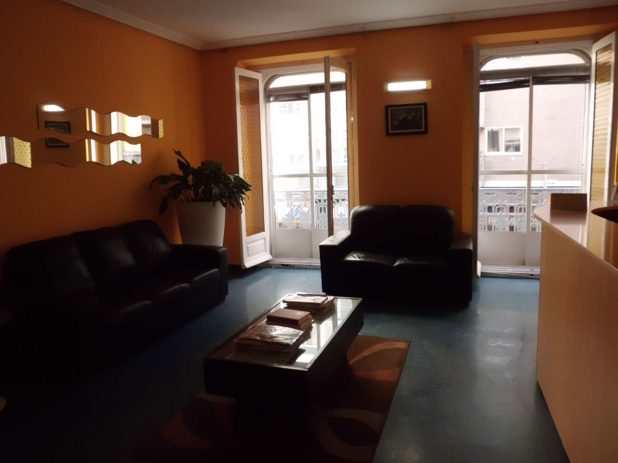 Hostal Lima Вальядолид Экстерьер фото