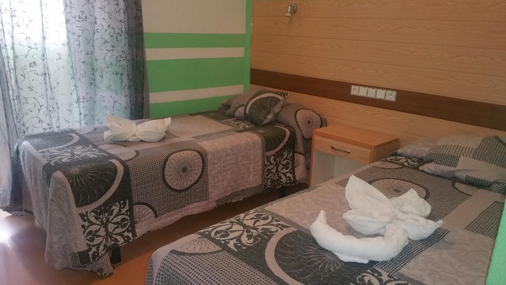Hostal Lima Вальядолид Экстерьер фото