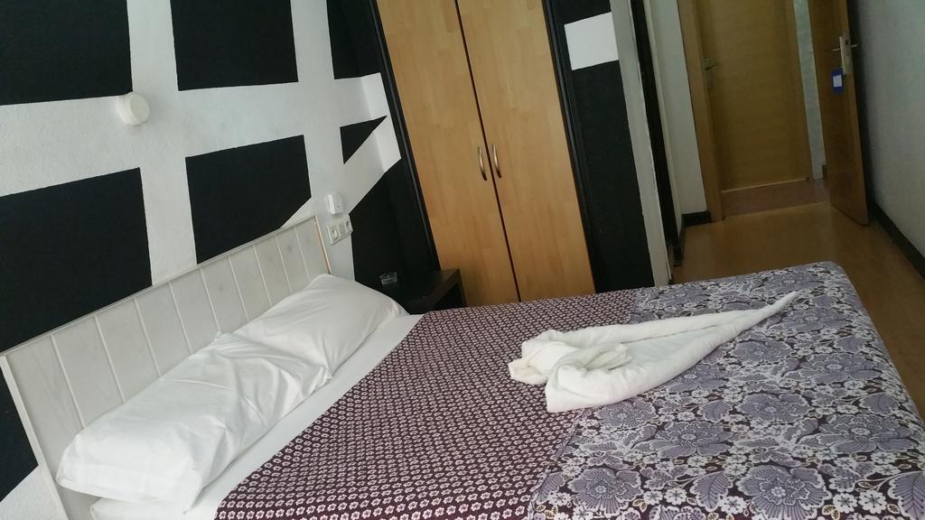 Hostal Lima Вальядолид Экстерьер фото