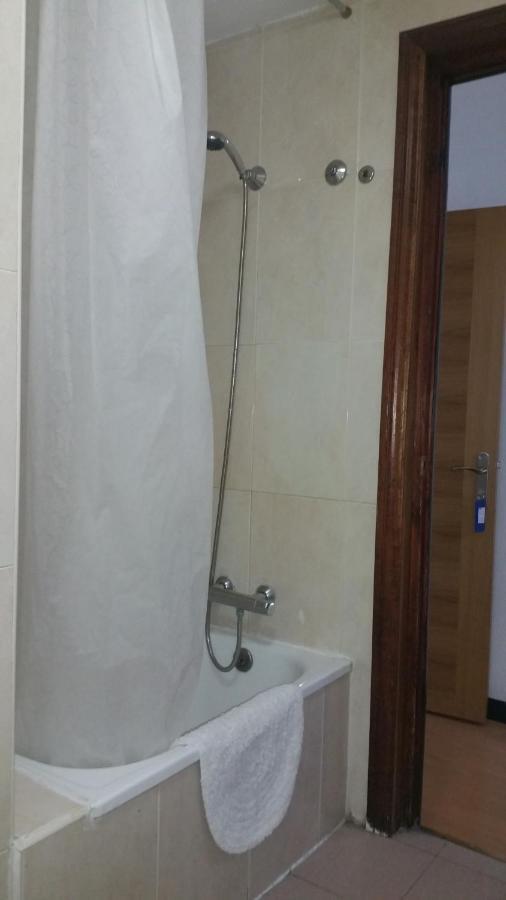 Hostal Lima Вальядолид Экстерьер фото